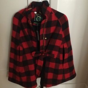 C WONDER   CHECK CAPE RED/BLACK  MEDIUM  NWT